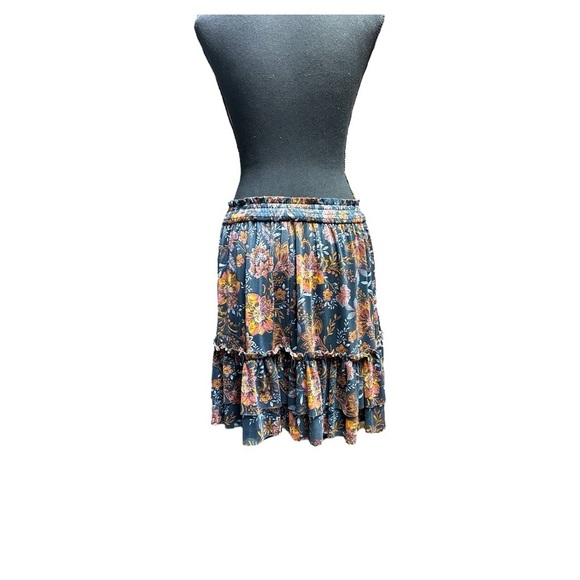 Evereve Tinslee Flora Mesh Mini Skirt Size Medium - Picture 3 of 9